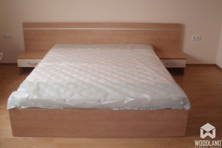 Кровать для спальни модель 4.3